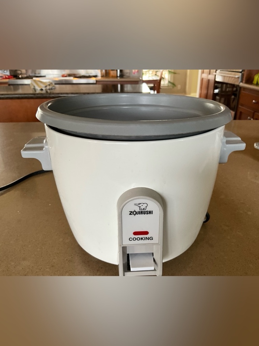 Zojirushi White Rice Cooker with Gray Lid - Reliable One-Touch Cooking